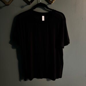 ATHLETA black mech shoulder boxy top